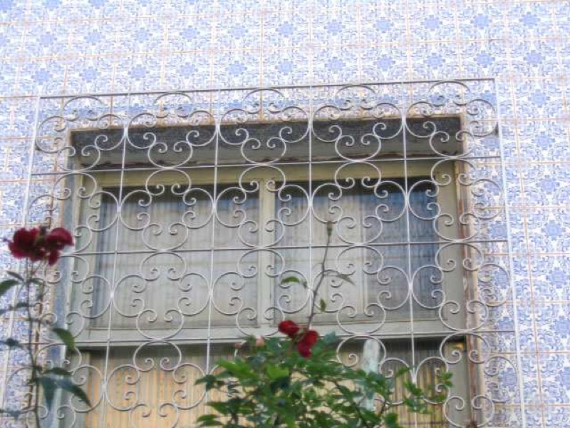 Figura 3. Grades ornamentais em fachadas de Belo Horizonte