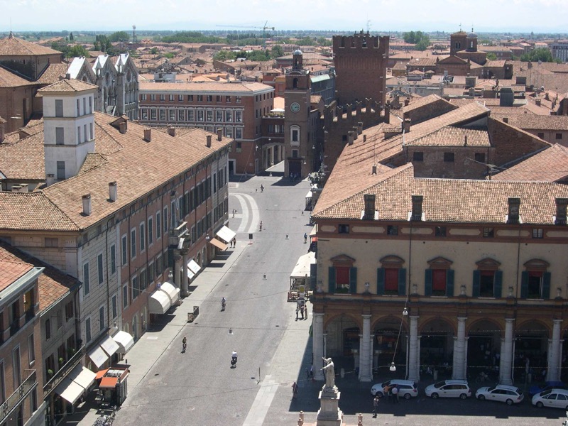 Ferrara. Piano Regolatore Generale. Análisis de la trama urbana y tipologías de la edificación medieval