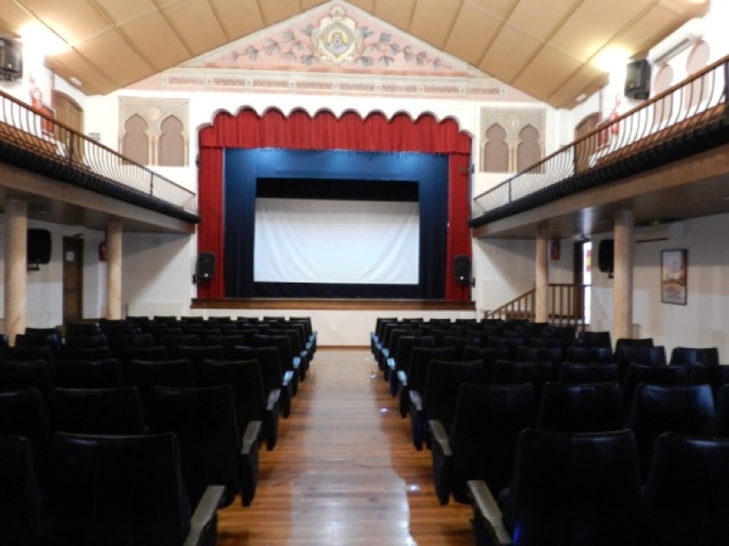 Fig. 3.- Patio de butacas del Teatro Cine San Vicente de Fuentes de León (Badajoz) (Fotografía: Fernández Rojo, L.)
