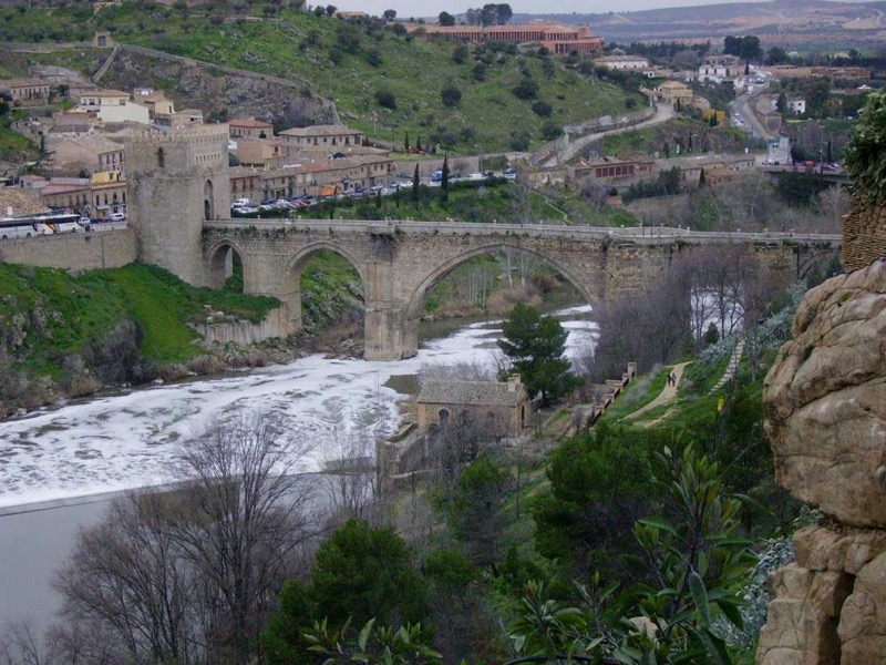 Puente de San Martín, Toledo, principios del siglo XIII. Foto V. Gijón.