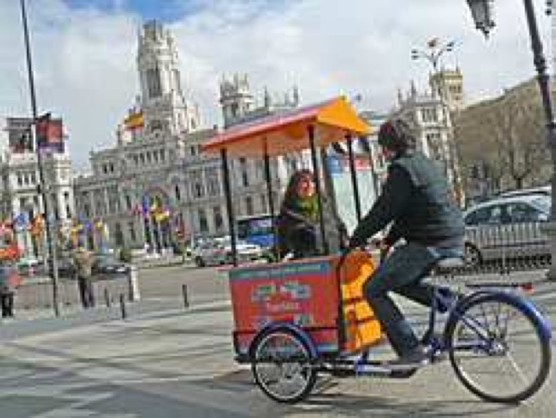 Time Notes. Fotografía durante la intervención en la Plaza de Cibeles.