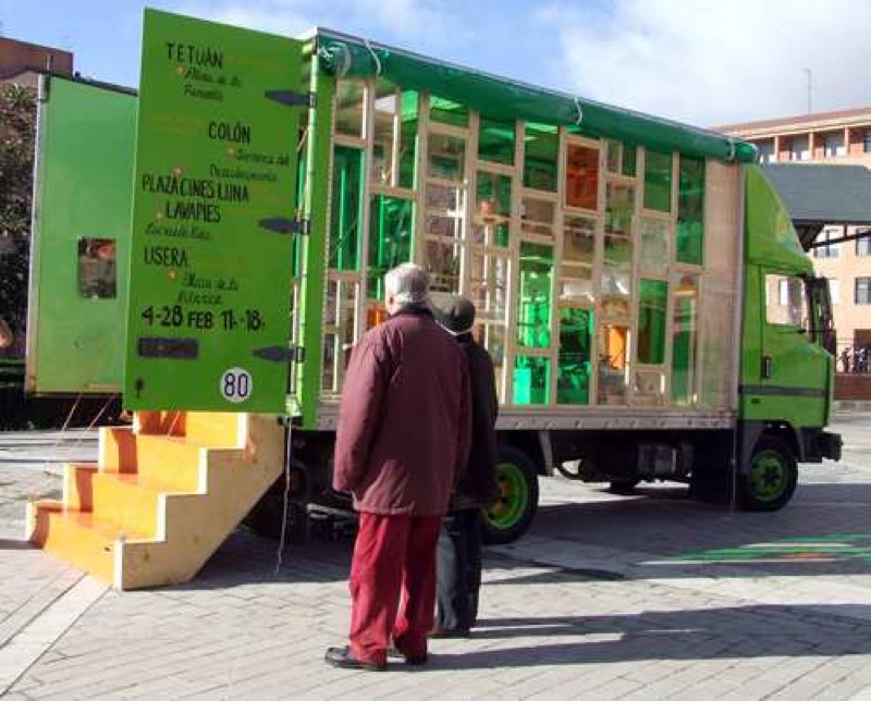 Huert-o-Bus. Fotografía durante la intervención en la Plaza de la Remonta.