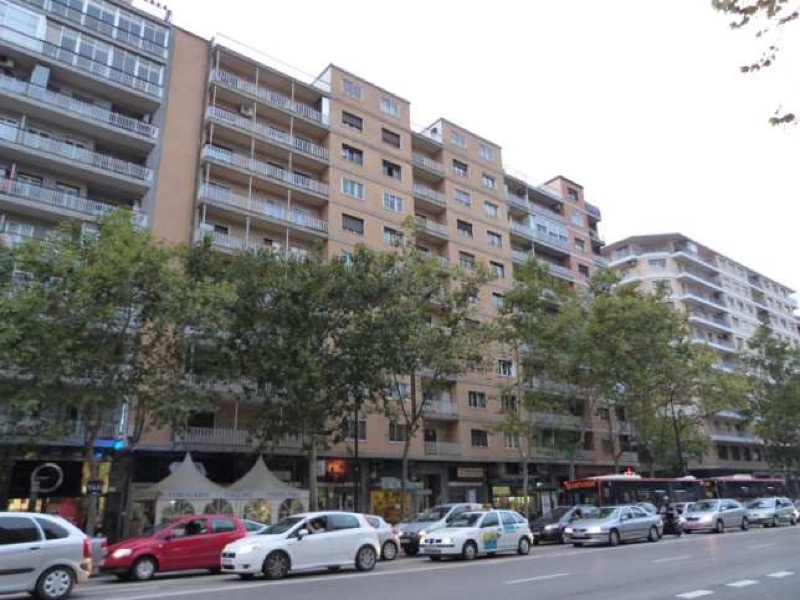 Paseo de María Agustín (acera de los impares)