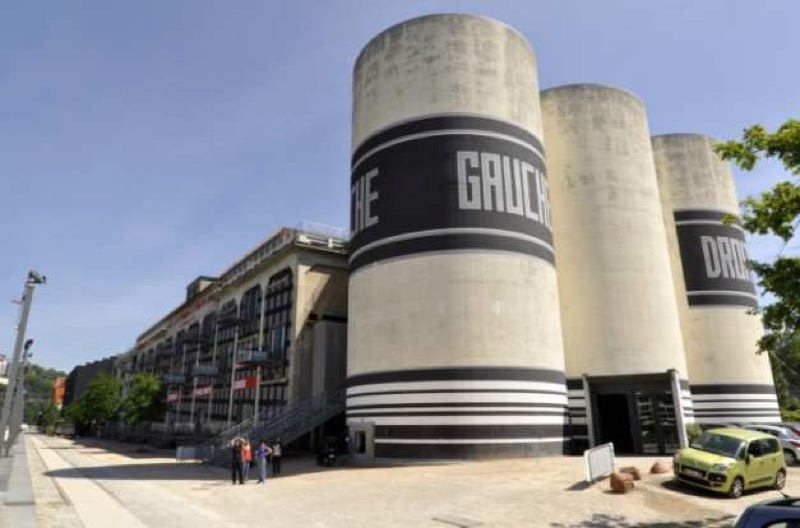 Vista de La Sucriere desde el exterior