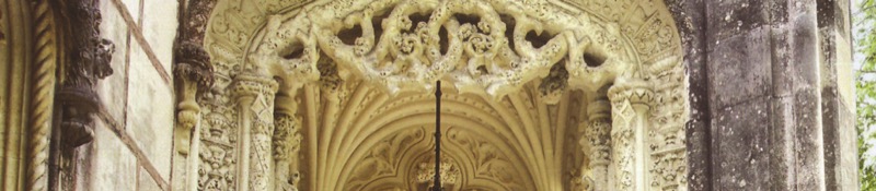 Portada que da acceso al vestíbulo principal de la Quinta da Regaleira en Sintra. Foto anónima.