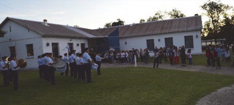 Recibimiento de la Banda Militar. Imagen facilitada por el encargado del Museo Tecnológico Aeroespacial. Foto: Darío Merelles. Área de Materiales Río Cuarto.