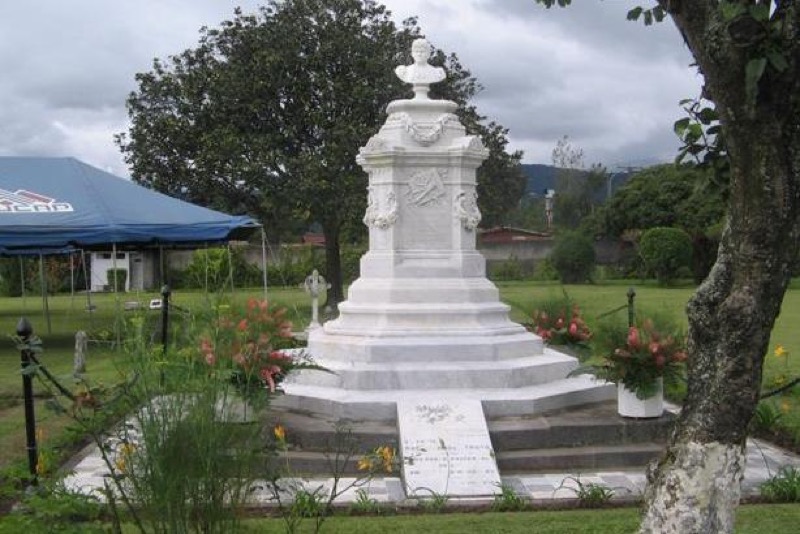 Tumba de la Familia Troyo