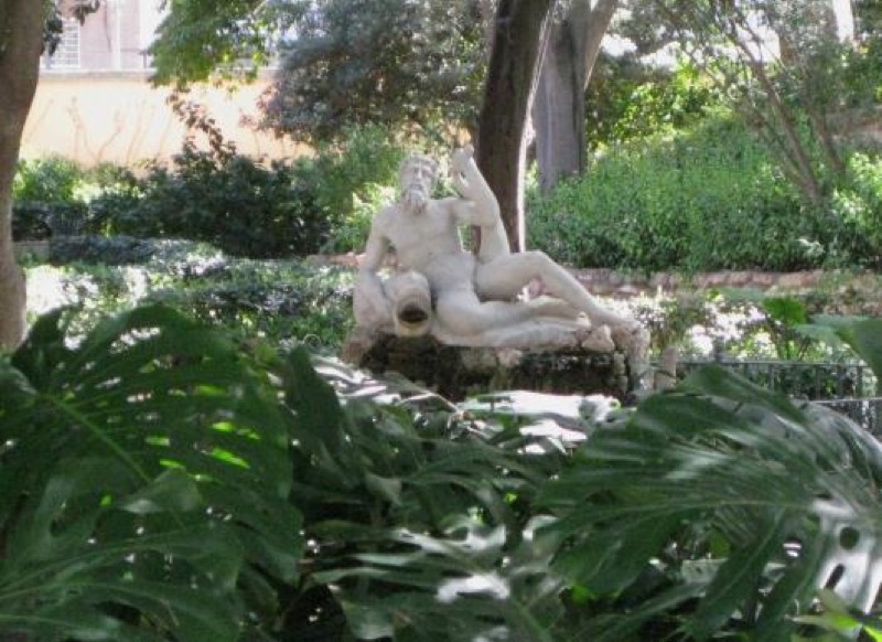 Fuente dedicada a Neptuno