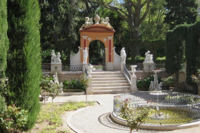 Conjunto monumental de esculturas y fuentes