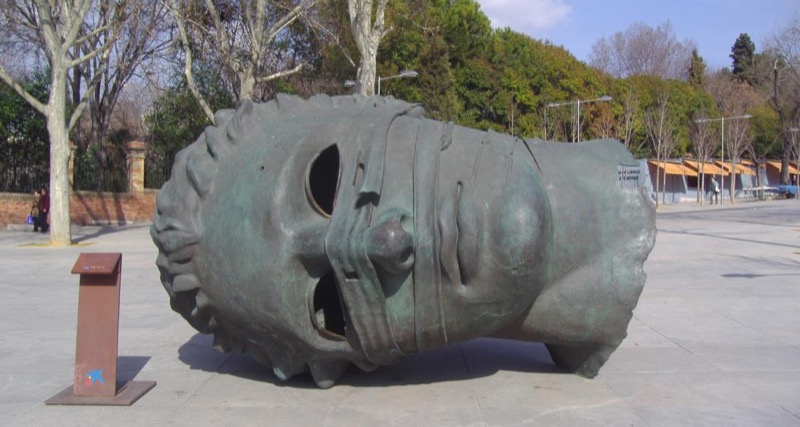 Mitoraj en Cuesta Moyano, exposición Caixaforum