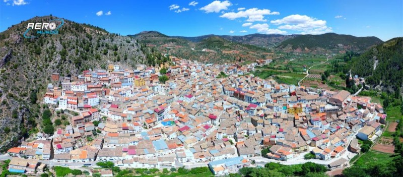 Vista aérea del municipio de Bogarra, en la Comarca de la Sierra del Segura