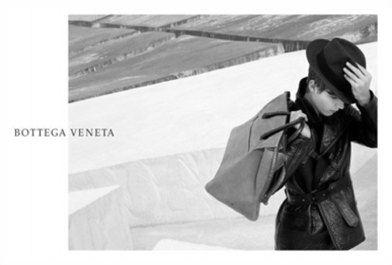 Campaña de moda Otoño – Invierno, 2016 de la firma Bottega Veneta en el Grande Cretto