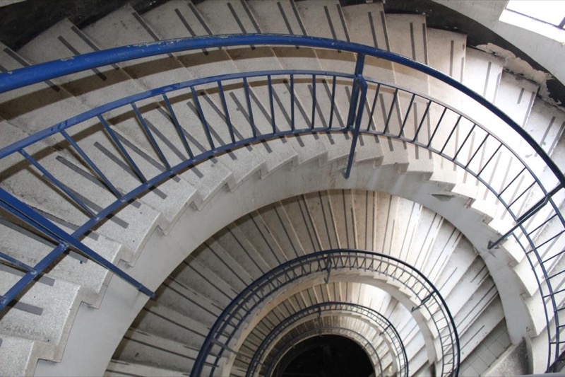 Detalle de la escalera helicoidal.