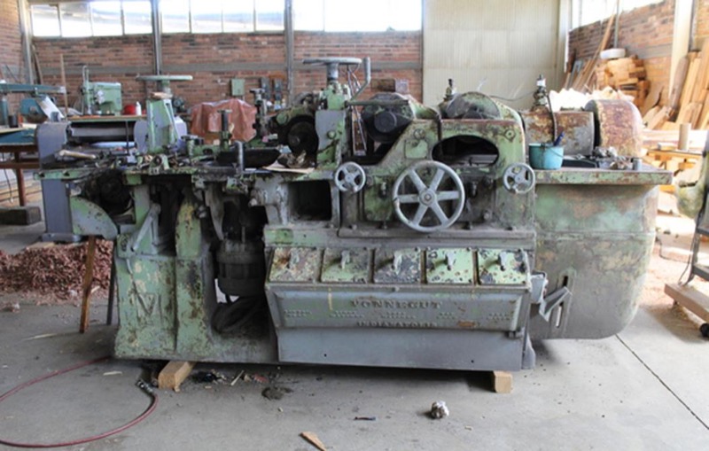 Maquinaria para la creación de molduras