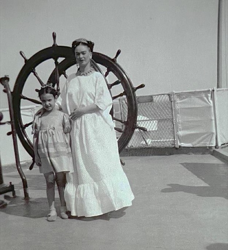Frida Kahlo y Liliana Durán en el Orizaba. Autor desconocido, 1939. Vicente Wolf Collection.