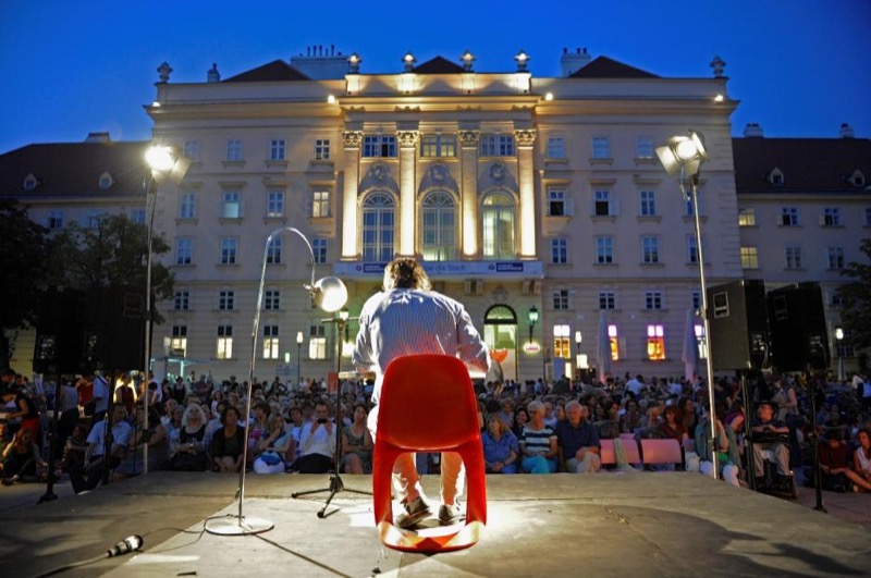 Festival literario O-Töne. MuseumsQuartier, Viena. Foto: Eva Ellersdorfer-Meissnerova.