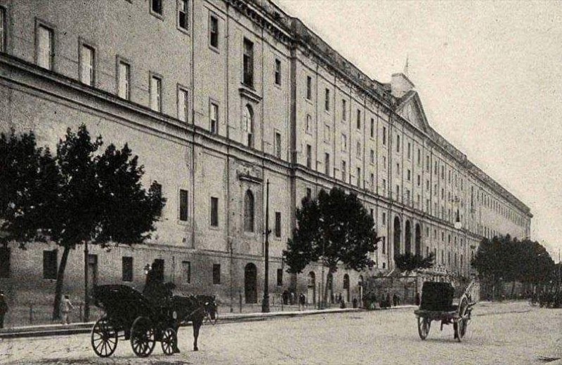 Albergo dei Poveri, Napoli. Principios del siglo XX.